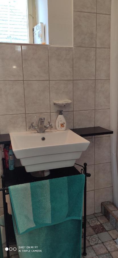 Terez Haza Hotel Pazmand Luaran gambar