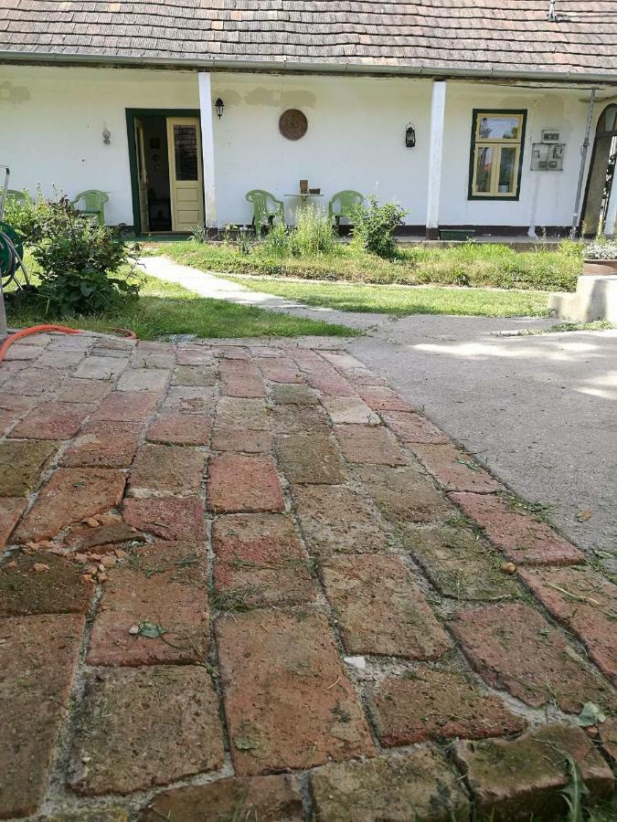 Terez Haza Hotel Pazmand Luaran gambar